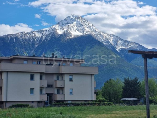 appartamento in vendita a Dubino in zona Nuova Olonio
