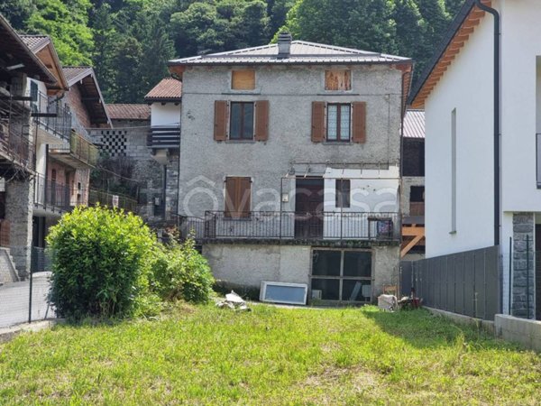casa indipendente in vendita a Dubino in zona Nuova Olonio