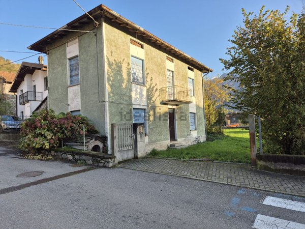 casa indipendente in vendita a Dubino in zona Nuova Olonio