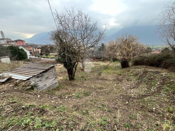 terreno edificabile in vendita a Dubino