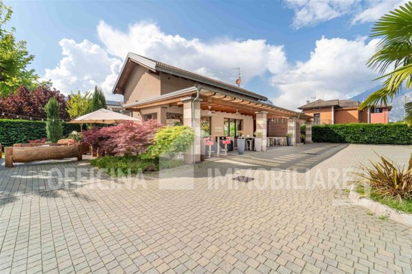 casa indipendente in vendita a Dubino in zona Nuova Olonio