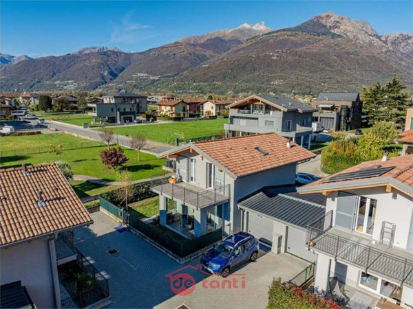 casa indipendente in vendita a Dubino