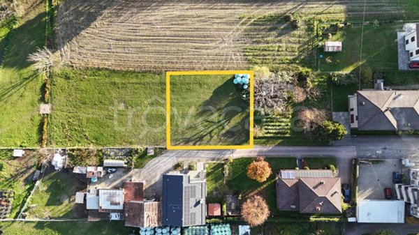 casa semindipendente in vendita a Dubino in zona Nuova Olonio