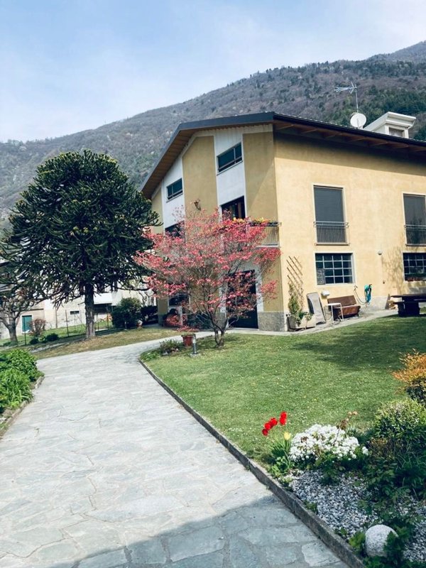 casa indipendente in vendita a Dubino