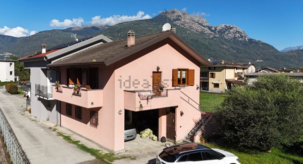 casa indipendente in vendita a Dubino