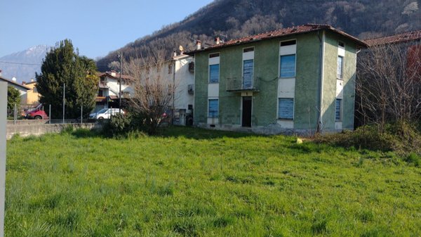 casa indipendente in vendita a Dubino