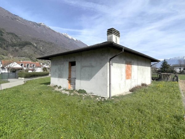 casa indipendente in vendita a Dubino