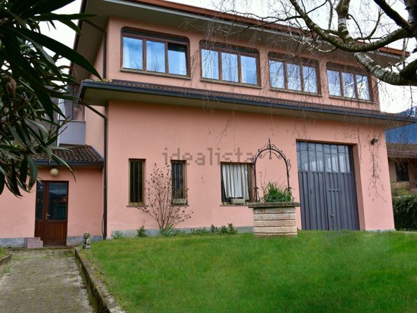 casa indipendente in vendita a Dubino