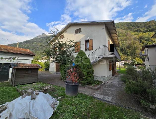 appartamento in vendita a Dubino