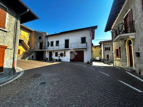 appartamento in vendita a Dubino