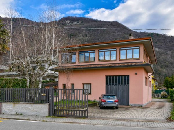 casa indipendente in vendita a Dubino