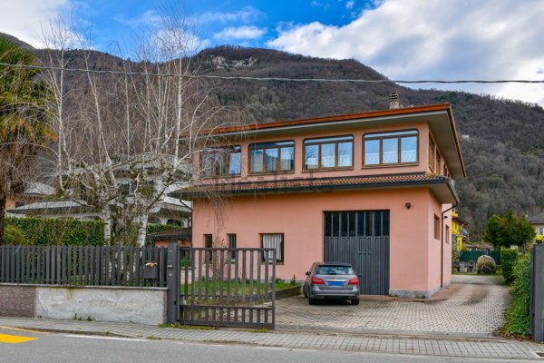 casa indipendente in vendita a Dubino