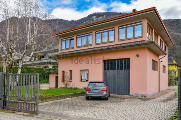 casa indipendente in vendita a Dubino