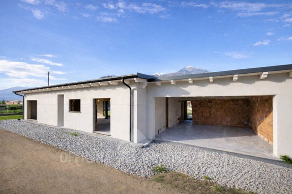 casa indipendente in vendita a Dubino in zona Nuova Olonio