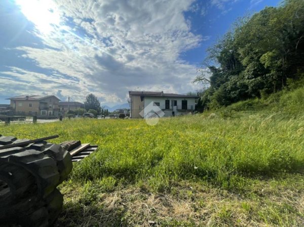 casa semindipendente in vendita a Dubino