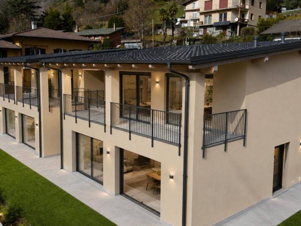 casa indipendente in vendita a Dubino