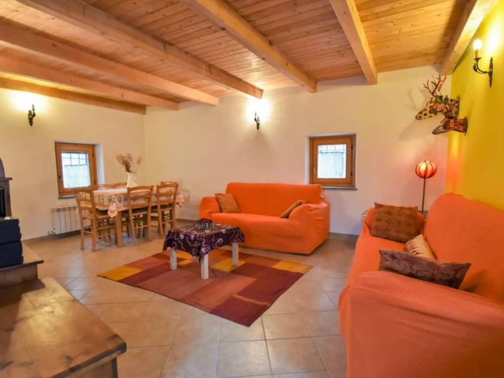 casa indipendente in vendita a Dubino