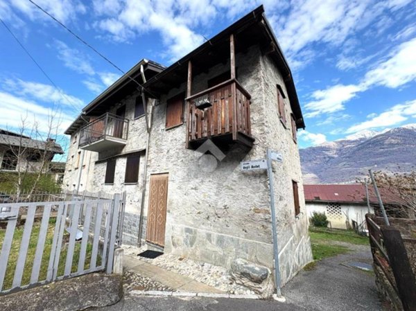 casa indipendente in vendita a Faedo Valtellino