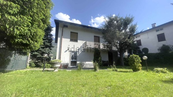 casa indipendente in vendita a Forcola