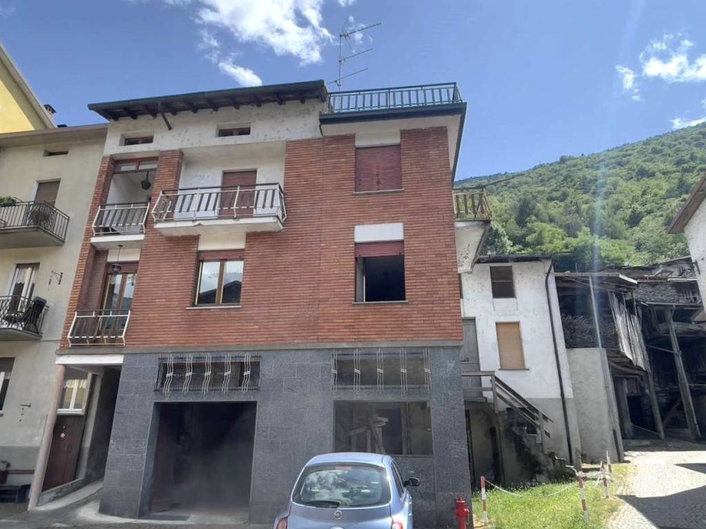 casa indipendente in vendita a Forcola
