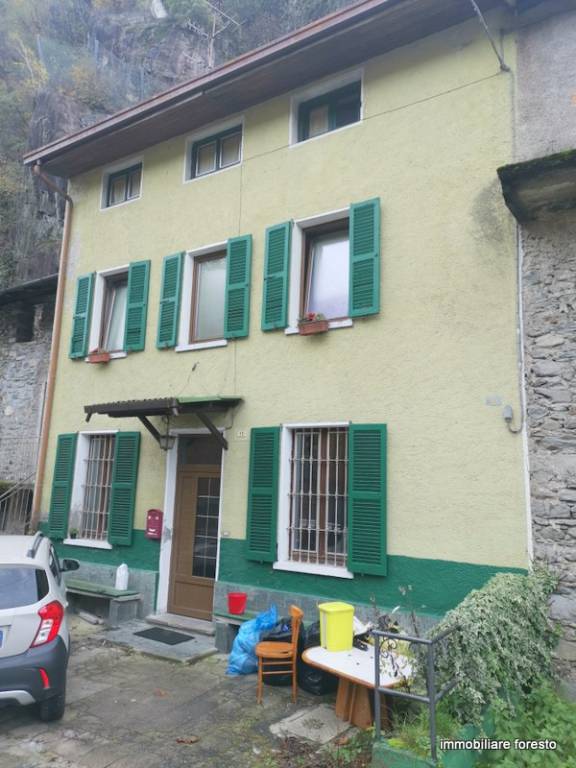 casa indipendente in vendita a Forcola