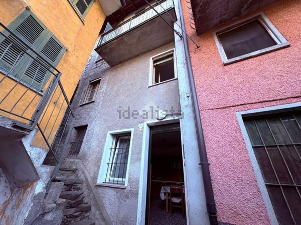 casa semindipendente in vendita a Forcola