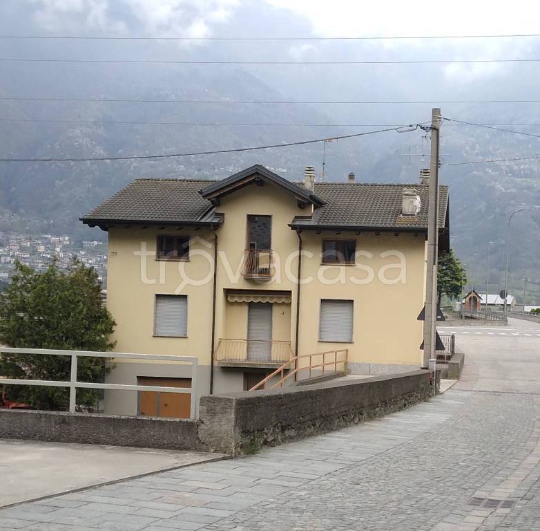 casa indipendente in vendita a Forcola