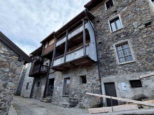 casa indipendente in vendita a Forcola