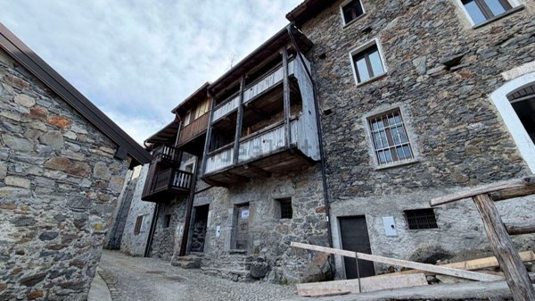 casa indipendente in vendita a Forcola