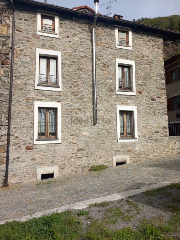 casa indipendente in vendita a Forcola
