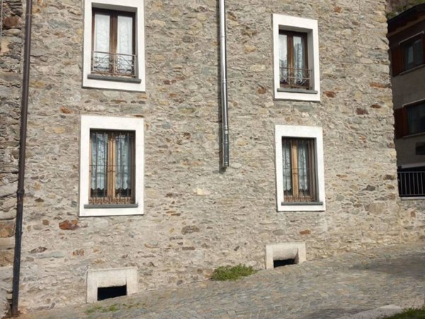 casa indipendente in vendita a Forcola