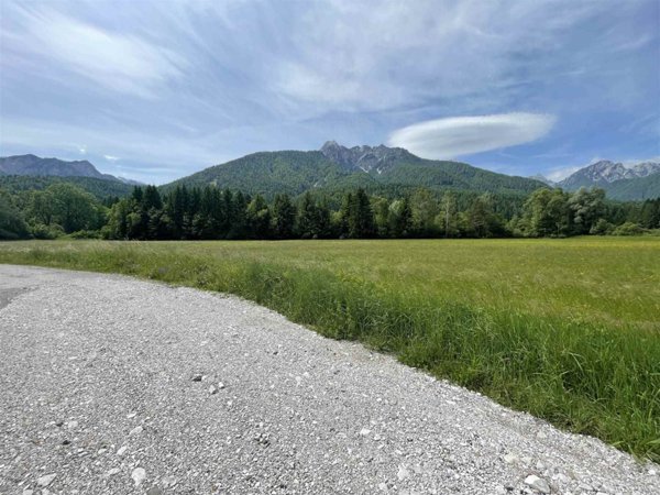 casa indipendente in vendita a Fusine