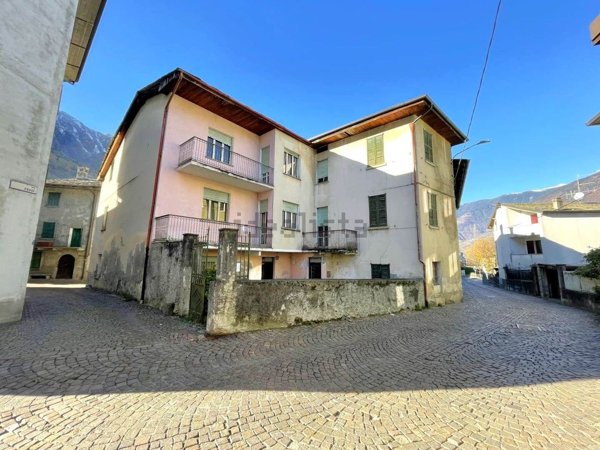 casa indipendente in vendita a Fusine