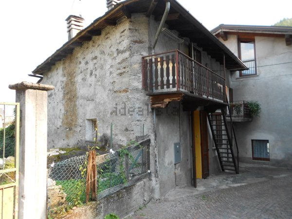 casa indipendente in vendita a Fusine