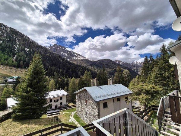 casa indipendente in vendita a Gerola Alta in zona Pescegallo