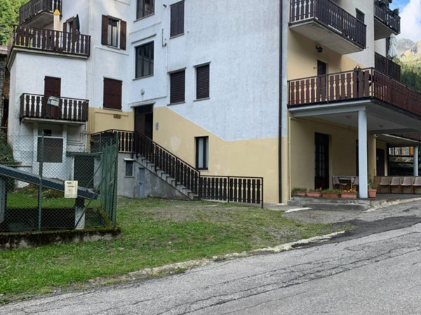 appartamento in vendita a Gerola Alta in zona Fenile