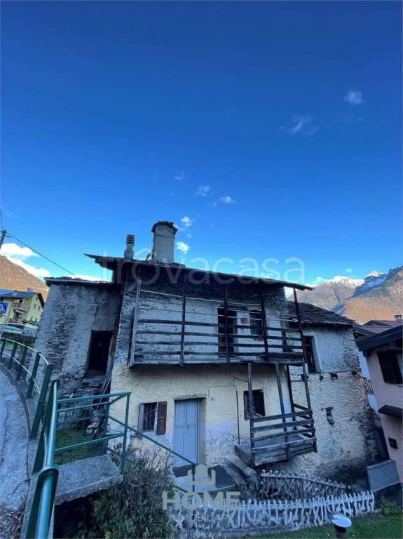 casa indipendente in vendita a Gordona