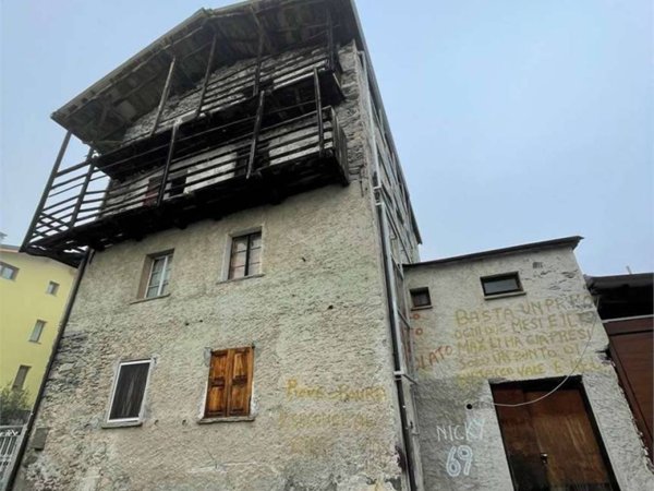 casa indipendente in vendita a Gordona
