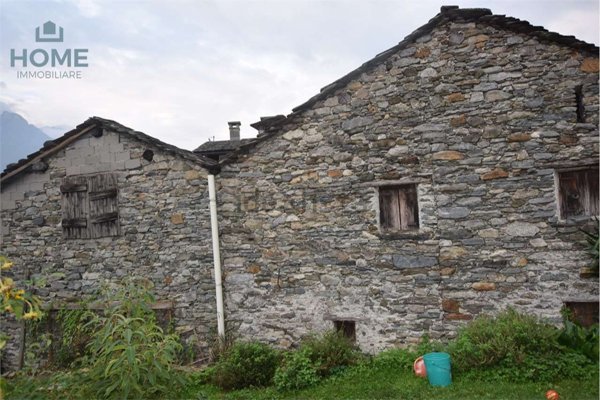 casa indipendente in vendita a Gordona