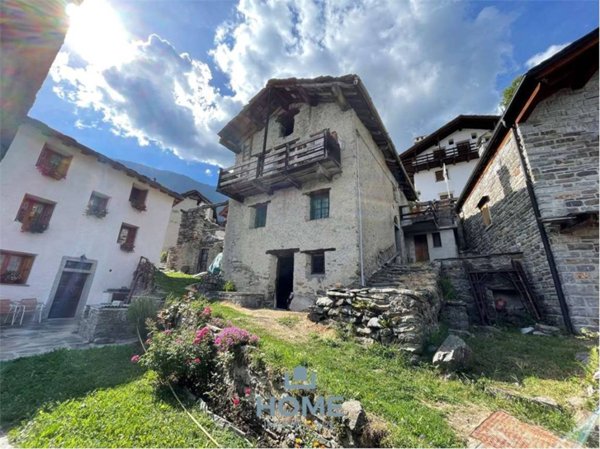 appartamento in vendita a Gordona in zona Menarola