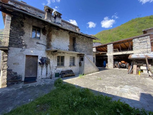 casa indipendente in vendita a Gordona