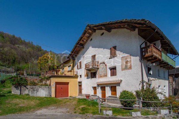 casa indipendente in vendita a Gordona