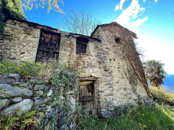 casale in vendita a Gordona in zona Menarola
