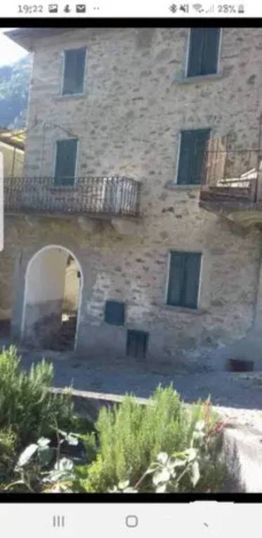 casa indipendente in vendita a Grosio in zona Vernuga