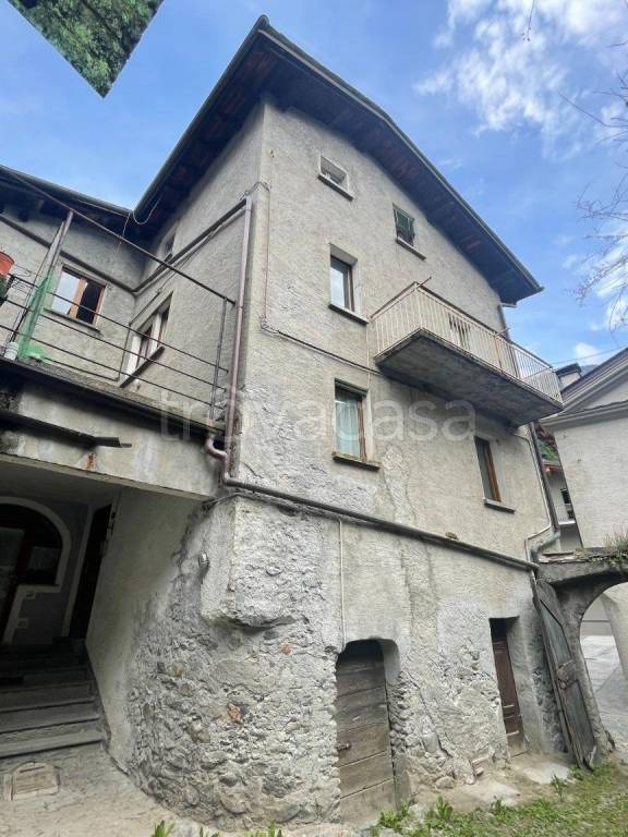 casa indipendente in vendita a Grosio