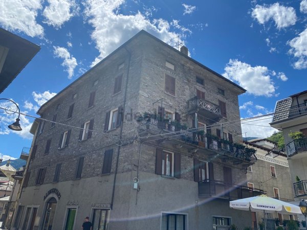 appartamento in vendita a Grosio in zona Ravoledo