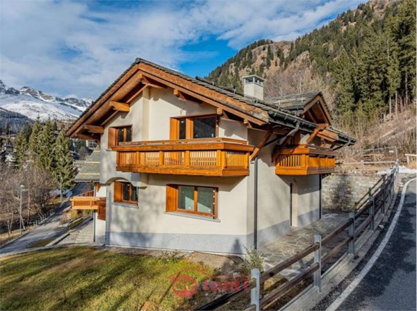 casa indipendente in vendita a Madesimo in zona Pianazzo