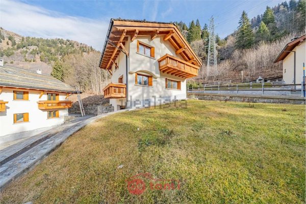 casa indipendente in vendita a Madesimo in zona Pianazzo