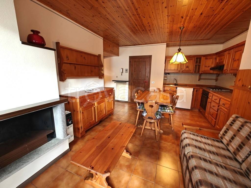 appartamento in vendita a Lanzada in zona Moizi