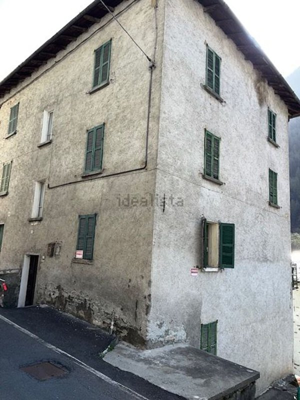 casa indipendente in vendita a Lanzada in zona Vetto